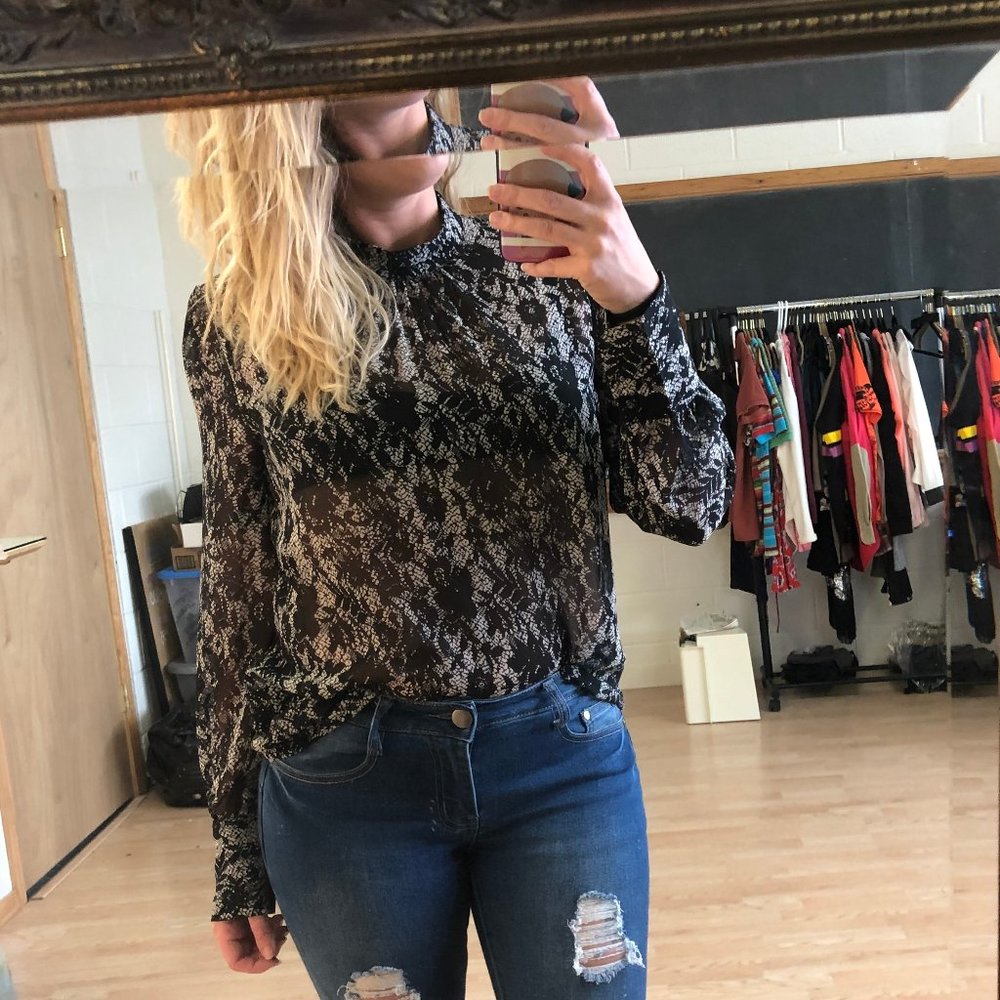 Who What Wear M Sheer Blouse